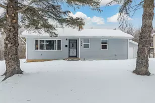 414 9th St NE, Chisholm, MN 55719 - Photo 1