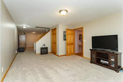 1310 Lone Pine Drive SW, Rochester, MN 55902 - Photo 32