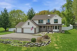 300 Trappers Pass, Chanhassen, MN 55317 - Photo 38