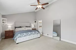 300 Trappers Pass, Chanhassen, MN 55317 - Photo 18