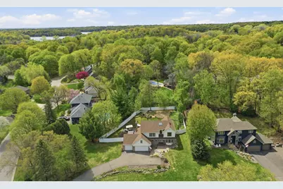 300 Trappers Pass, Chanhassen, MN 55317 - Photo 34
