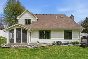300 Trappers Pass, Chanhassen, MN 55317 - Photo 30