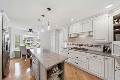 300 Trappers Pass, Chanhassen, MN 55317 - Photo 10