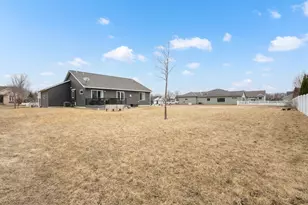3038 Lake Meadow Dr NW, Rochester, MN 55901 - Photo 24
