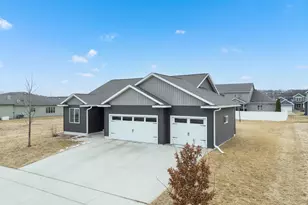 3038 Lake Meadow Dr NW, Rochester, MN 55901 - Photo 30