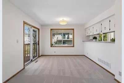 3277 Greenbrier Street, Vadnais Heights, MN 55127 - Photo 4