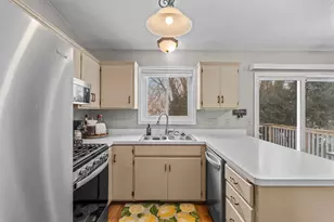 533 Innsbruck Dr, Chaska, MN 55318 - Photo 12