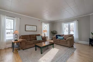 302 E Humphrey St, Lake Crystal, MN 56055 - Photo 4