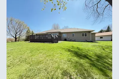 304 Lynsee Lane, Montevideo, MN 56265 - Photo 2