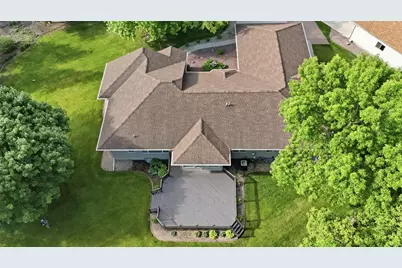 304 Lynsee Lane, Montevideo, MN 56265 - Photo 6