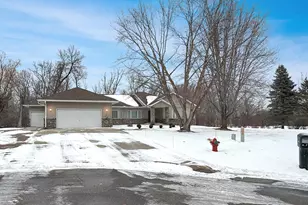 304 Lynsee Ln, Montevideo, MN 56265 - Photo 4