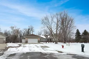 304 Lynsee Ln, Montevideo, MN 56265 - Photo 4