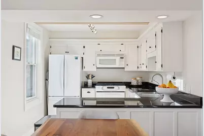 47 Saint Albans Street N, Saint Paul, MN 55104 - Photo 14