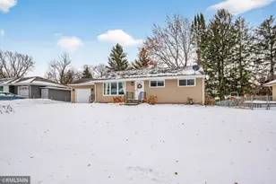 1084 Edgewater Ave, Shoreview, MN 55126 - Photo 2