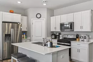 12738 Erskin St NE, Blaine, MN 55449 - Photo 10