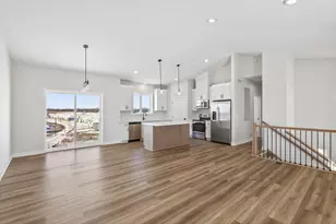 19197 Colonial Trl, Farmington, MN 55024 - Photo 4