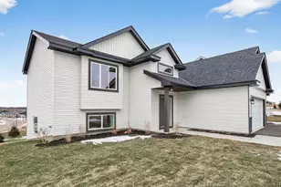 19197 Colonial Trl, Farmington, MN 55024 - Photo 2