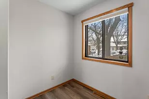 192 Bridlewood Dr, Saint Paul, MN 55119 - Photo 6