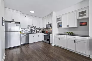 26 10th Street W, Saint Paul, MN 55102 - Photo 2