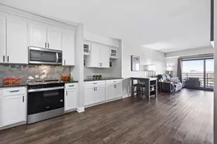 26 10th Street W, Saint Paul, MN 55102 - Photo 4