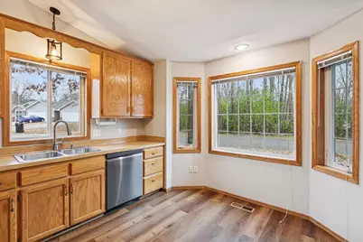 10511 Redwood Street NW, Coon Rapids, MN 55433 - Photo 4