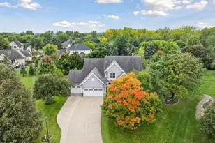 2717 Edgewater Bay, Woodbury, MN 55125 - Photo 2