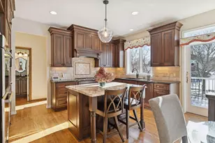 2717 Edgewater Bay, Woodbury, MN 55125 - Photo 32