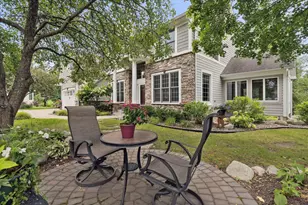 2717 Edgewater Bay, Woodbury, MN 55125 - Photo 8