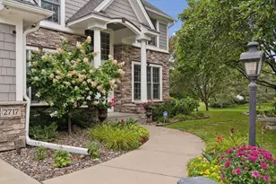 2717 Edgewater Bay, Woodbury, MN 55125 - Photo 4