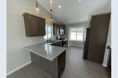 2562 341st Avenue NW, Cambridge, MN 55008 - Photo 2