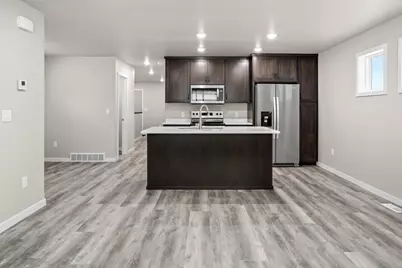 1613 5th Avenue S, Fargo,  58103 - Photo 2