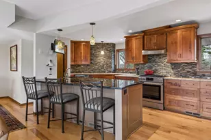 3709 W 104th St, Bloomington, MN 55431 - Photo 8