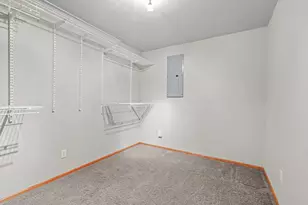 6600 Founders Pkwy, Brooklyn Park, MN 55445 - Photo 26