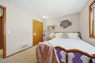 4340 Buckingham Ct, Vadnais Heights, MN 55127 - Photo 14