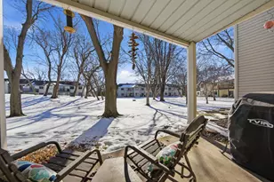 4340 Buckingham Ct, Vadnais Heights, MN 55127 - Photo 20