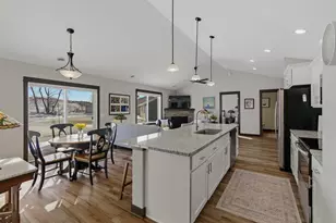 725 Northwood Dr, Janesville, MN 56048 - Photo 4