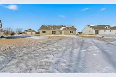 725 Northwood Drive, Janesville, MN 56048 - Photo 32