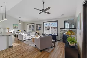 725 Northwood Dr, Janesville, MN 56048 - Photo 2