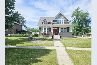 721 Labree Avenue N, Thief River Falls, MN 56701 - Photo 1
