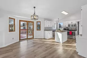 14430 Woodbridge Ln, Savage, MN 55378 - Photo 12