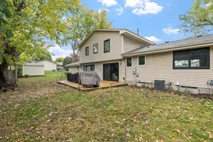 9912 Little Rd, Bloomington, MN 55437 - Photo 32