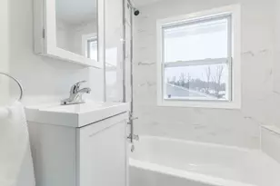 401 Rose Ave E, Saint Paul, MN 55130 - Photo 12