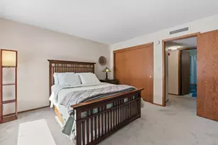 2220 Midland Grove Rd, Roseville, MN 55113 - Photo 20