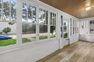 682 Fairview Ave N, Saint Paul, MN 55104 - Photo 4