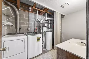 8562 S Maplebrook Cir, Brooklyn Park, MN 55445 - Photo 26