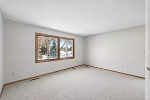 8562 S Maplebrook Cir, Brooklyn Park, MN 55445 - Photo 8