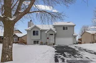 723 Florida Street SW, Lonsdale, MN 55046 - Photo 2