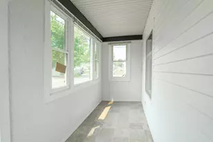 938 Cypress St, Saint Paul, MN 55106 - Photo 18