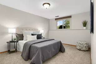 8556 Irwin Rd, Bloomington, MN 55437 - Photo 22