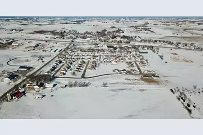 1017 E 3rd Avenue SE, Freeport, MN 56336 - Photo 6